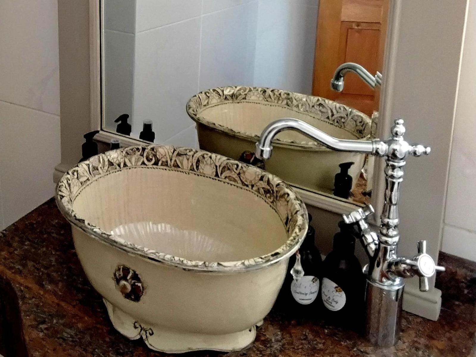 פריס Art And Soul Restaurant, Accommodation, French Bar And Art Gallery חדר תמונה
